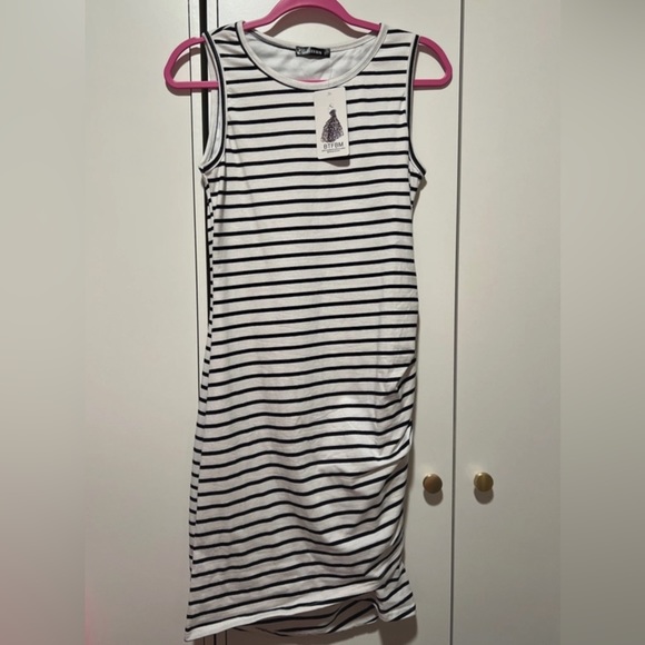 Sleeveless Stripe Dress - Picture 1 of 2